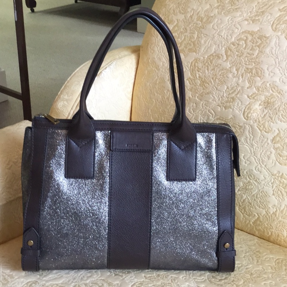 Fossil purse